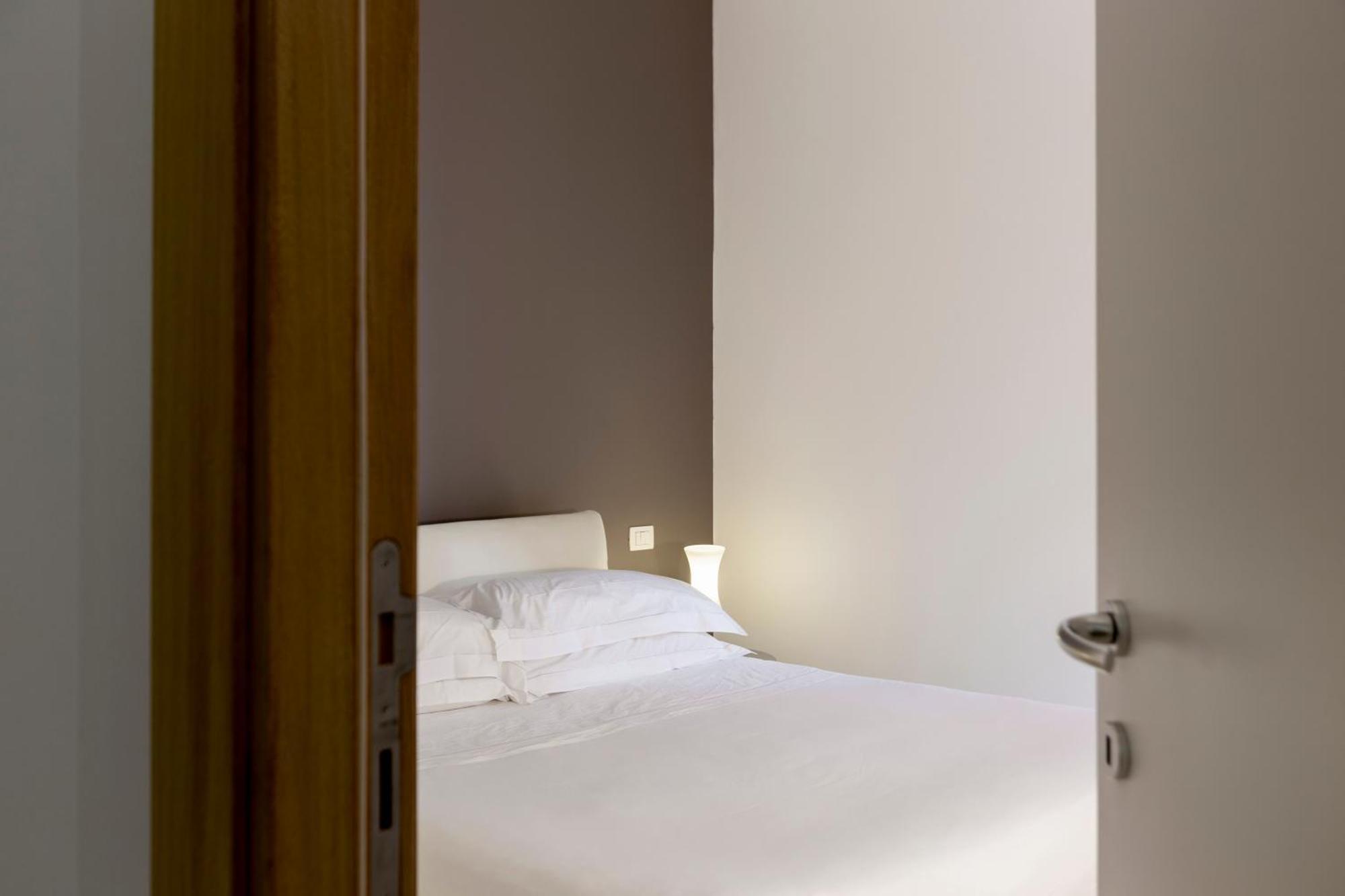 Comfort Suites Garibaldi Milan Room photo